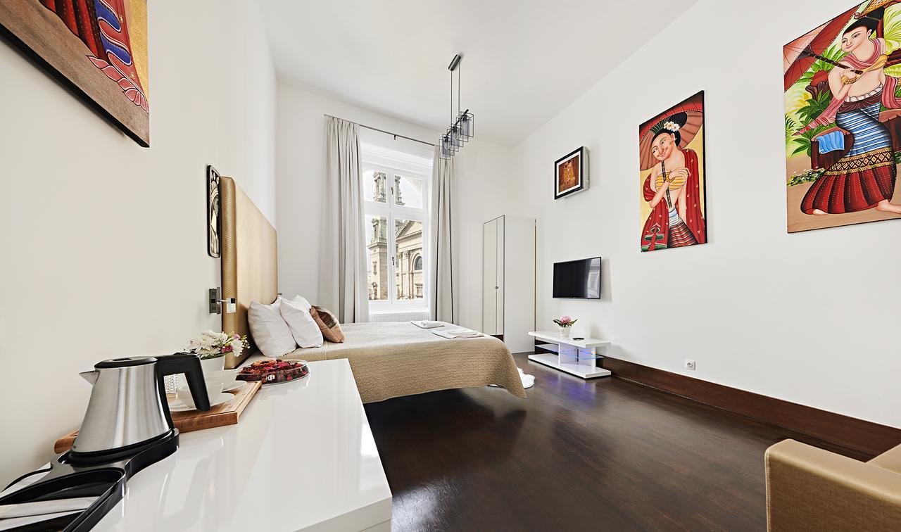 Andrassy Thai Hotel Budapest Exteriör bild